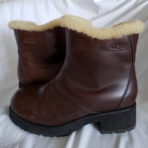 UGG Australia Women’s Brown Leather Sheepskin Lined Boots SN 5330 Block Heel , 9